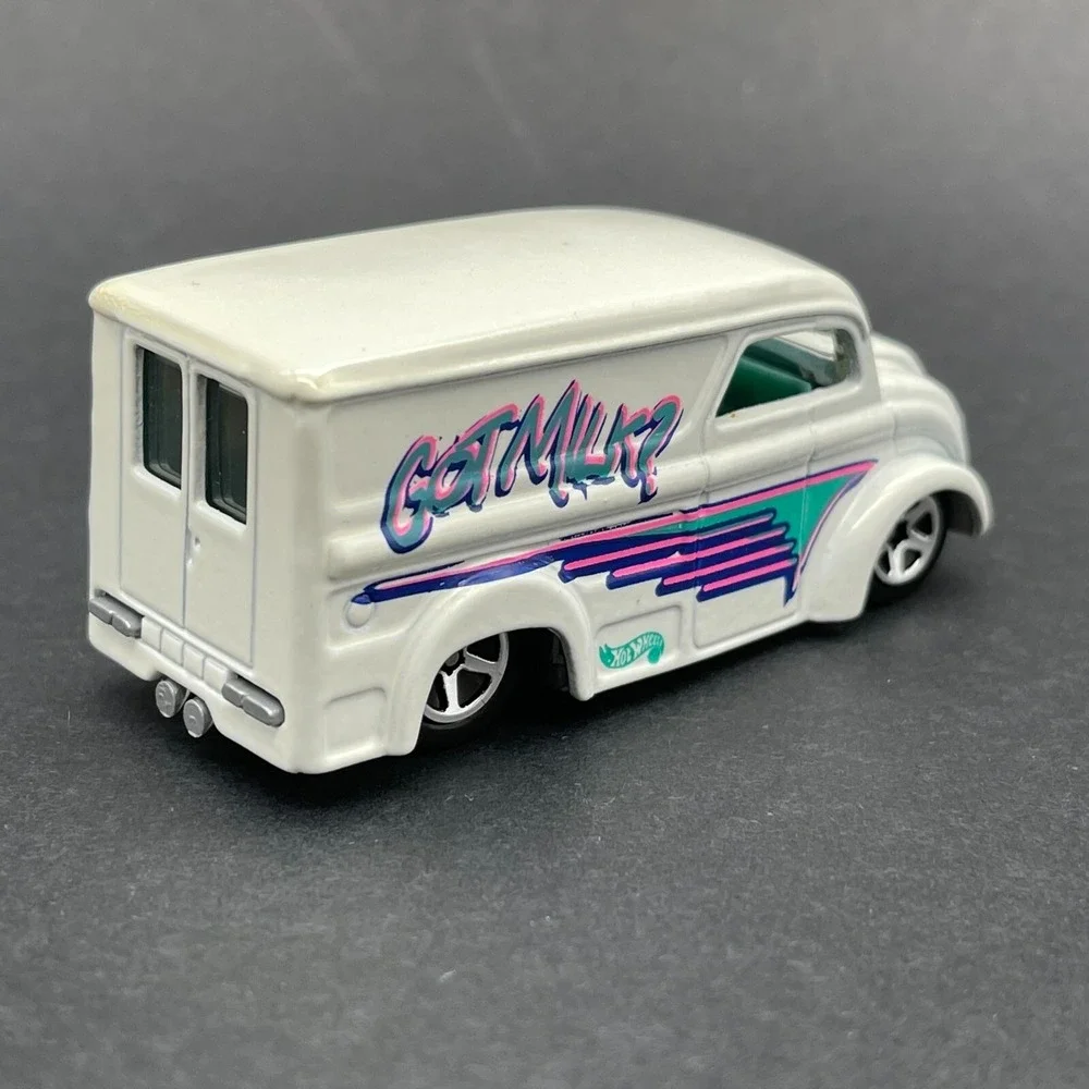 Hot Wheels First Editions Dairy Delivery Got Milk Truck White Diecast 1/64 Loose